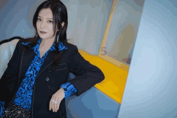 逃出奇怪农舍