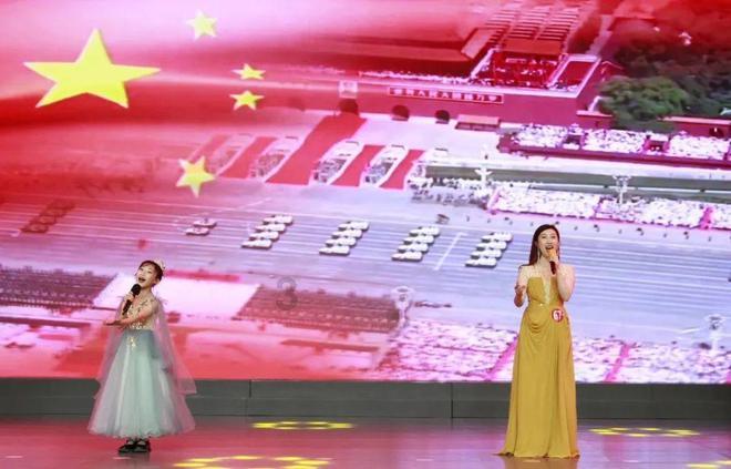 蜡笔小新兄妹春节大拜年