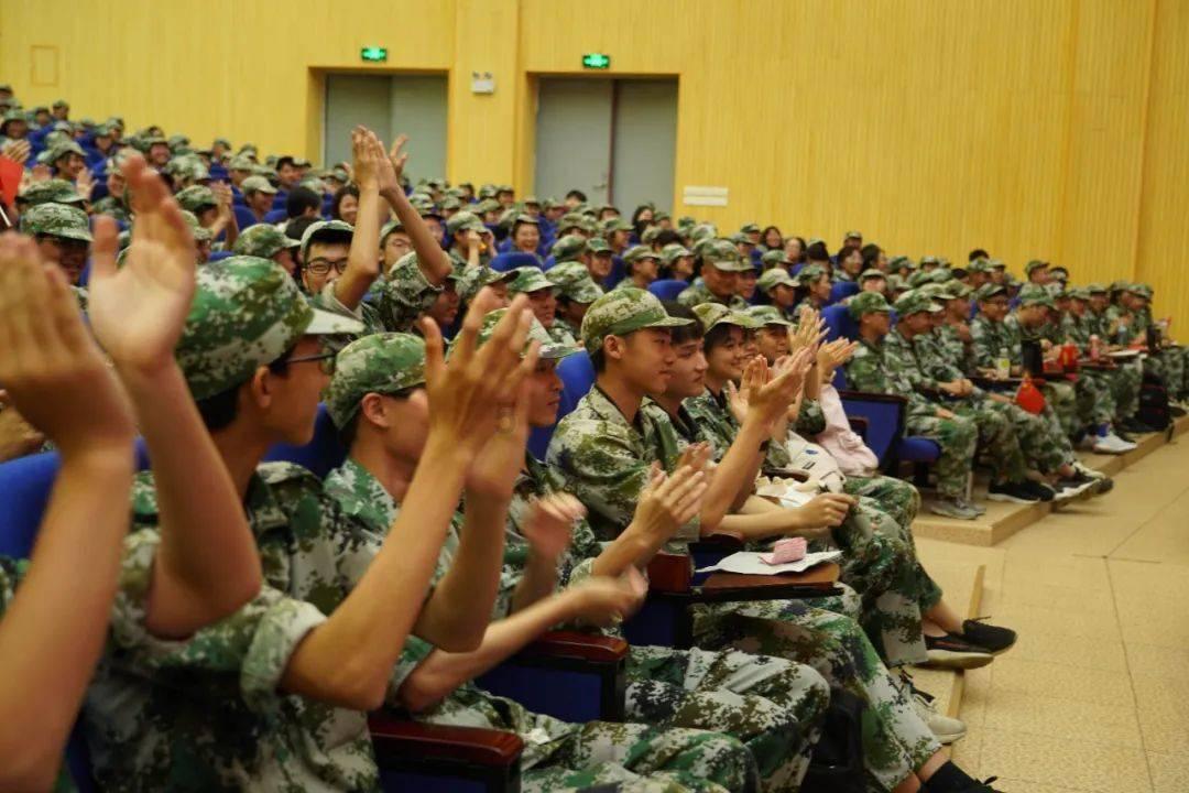漏电短路器与电弧故障保护器这个能同时安装吗?游戏画面